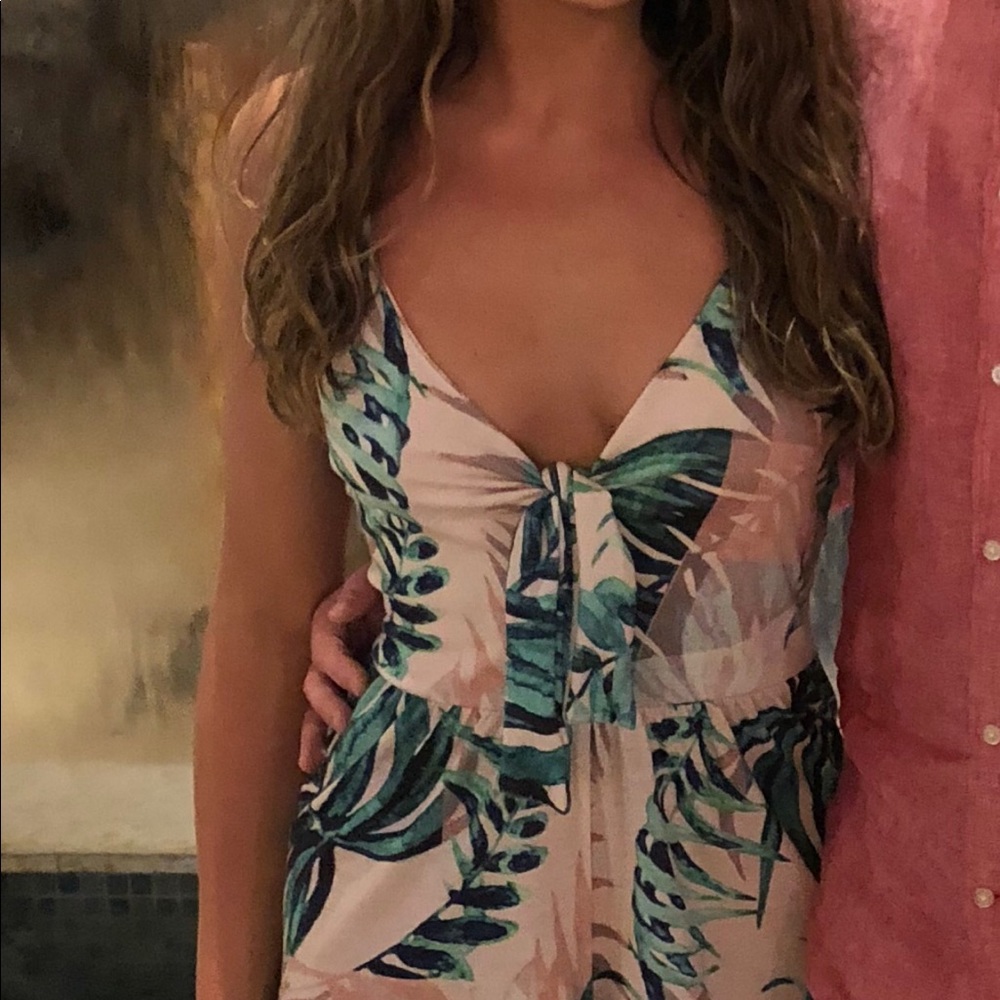 🎄Pink Palm print romper